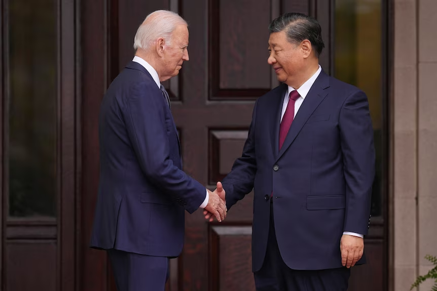 美国总统拜登在旧金山以南的费罗丽庄园与到访的中国国家主席习近平会晤。(Doug Mills, The New York Times via AP, Pool) 