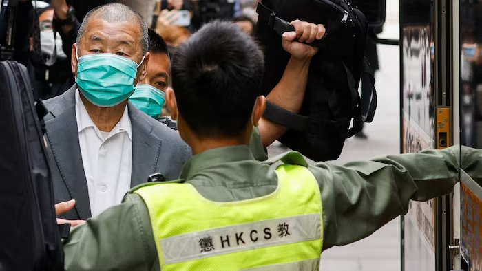 香港最受欢迎报章《苹果日报》的发行人黎智英，被控煽动叛乱和勾结外国势力（照片：REUTERS / TYRONE SIU） 